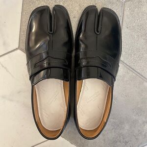 Tabi Black Leather Oxford